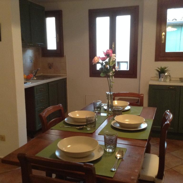 Vellutini Number One Apartment Florence Room photo