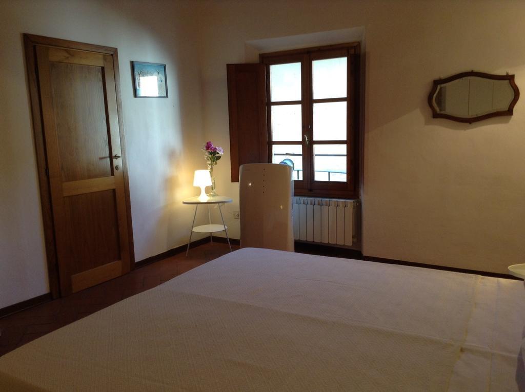 Vellutini Number One Apartment Florence Room photo