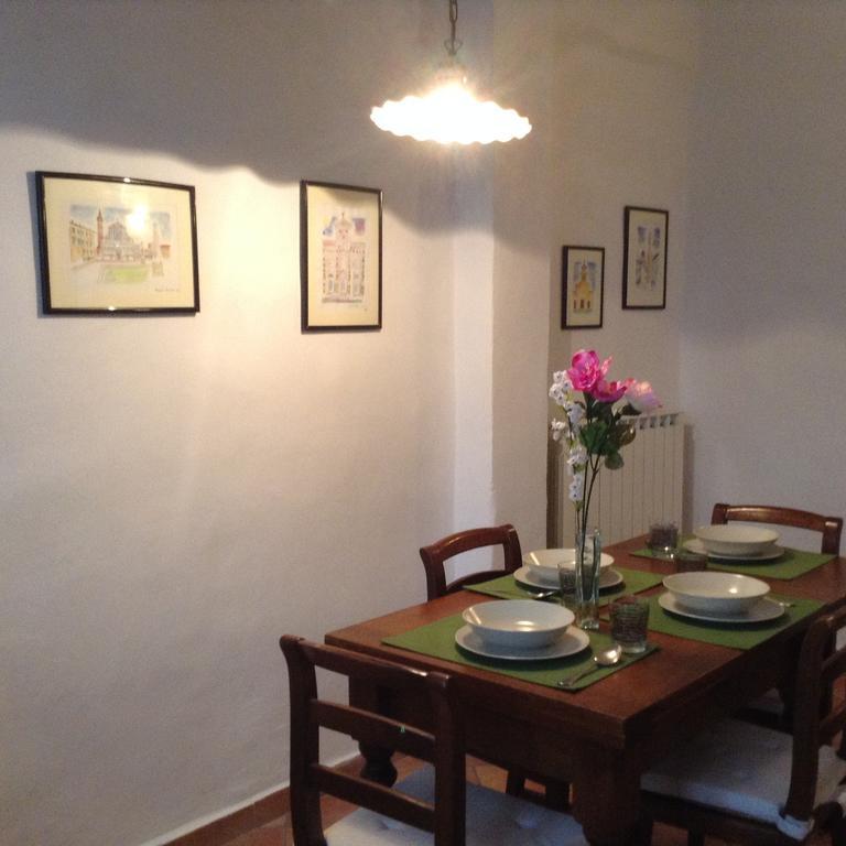 Vellutini Number One Apartment Florence Room photo