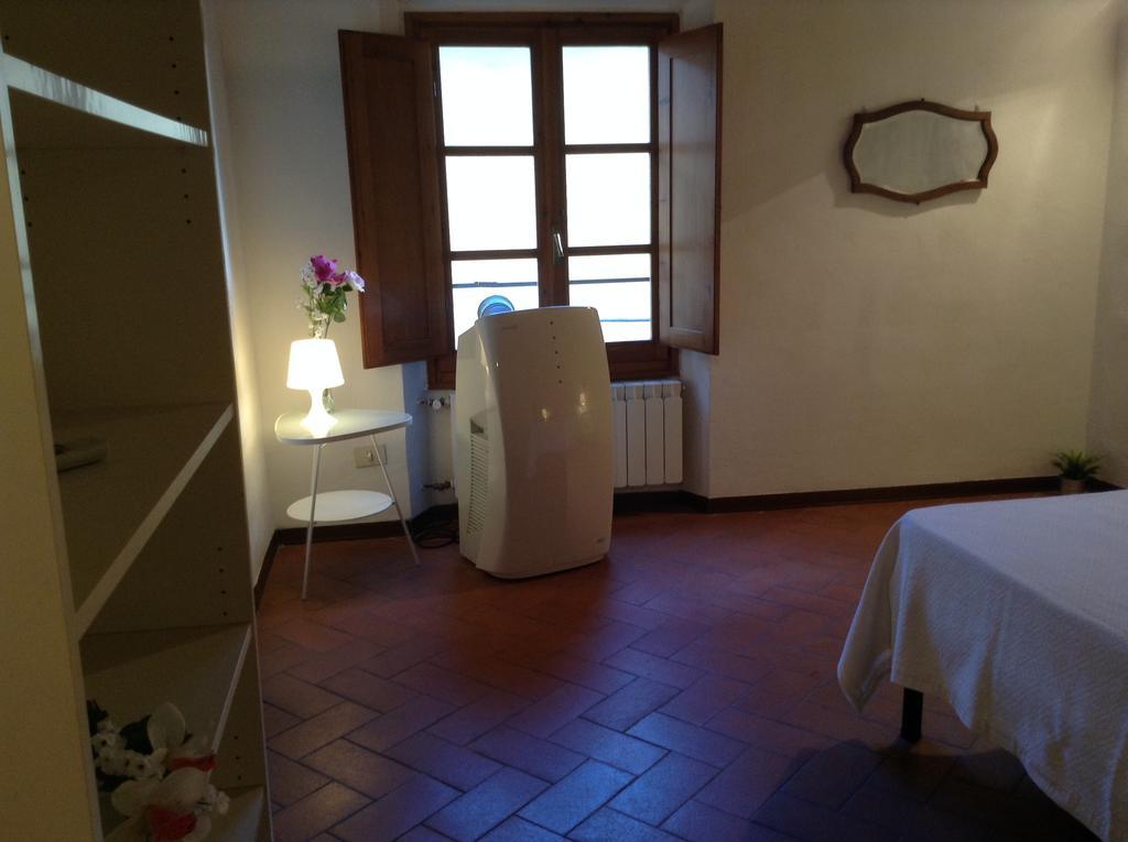 Vellutini Number One Apartment Florence Room photo