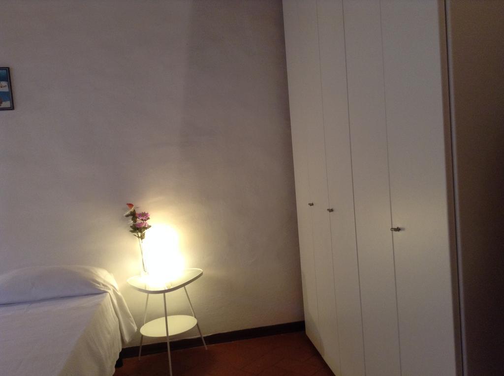 Vellutini Number One Apartment Florence Room photo
